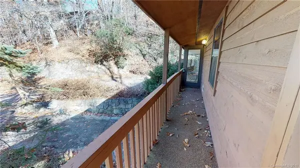 25 Countryside Estate, Barnardsville, NC 28709