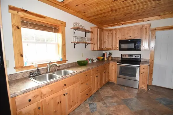 3095 Rome Jones RD, Newton, NC 28658