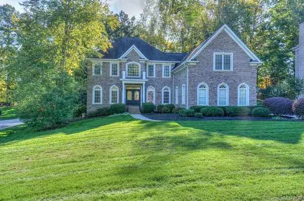 7736 Turnberry LN, Stanley, NC 28164