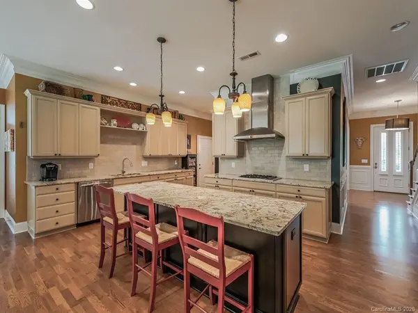 9714 Wheatfield RD, Charlotte, NC 28277