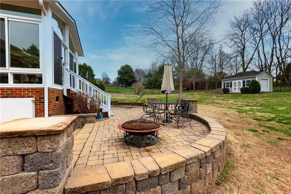 4117 Black Oak RD, Hickory, NC 28602