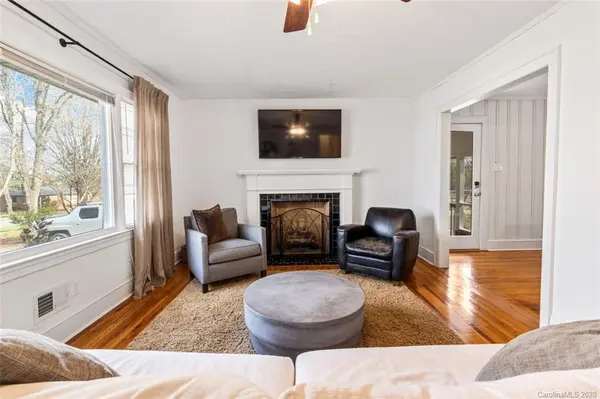 120 Oak TRL, Belmont, NC 28012
