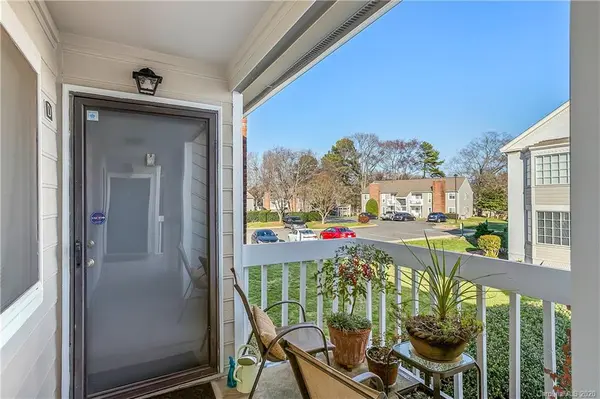 6138 Heath Ridge CT, Charlotte, NC 28210