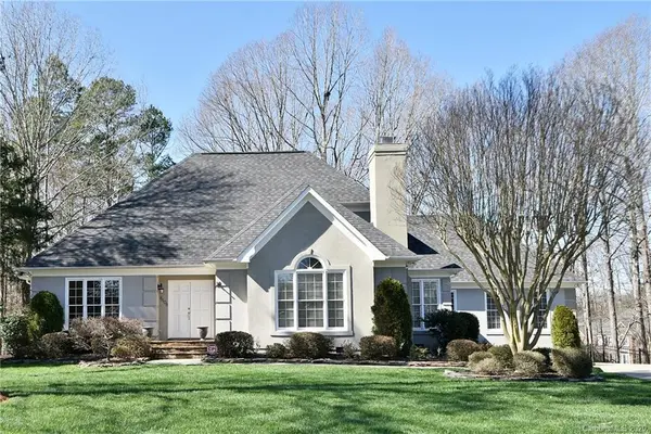 8408 Strawberry LN, Charlotte, NC 28277
