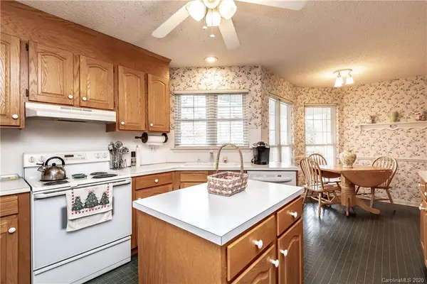 4647 Ransom DR, Conover, NC 28613
