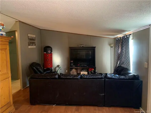 7 Hidden Meadow DR, Candler, NC 28715