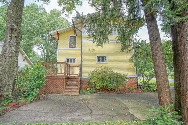 426 Davie AVE, Statesville, NC 28677