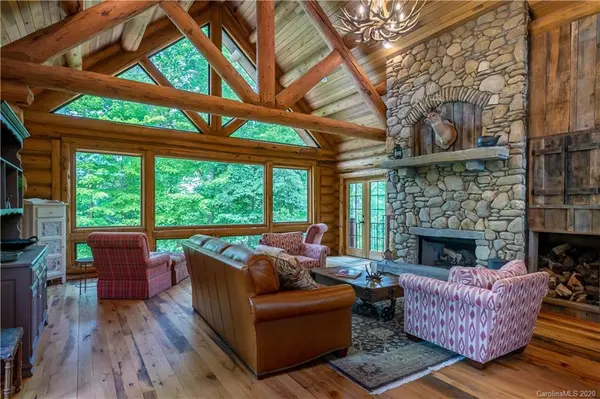 2199 Yellow Fork TRL E, Nebo, NC 28761