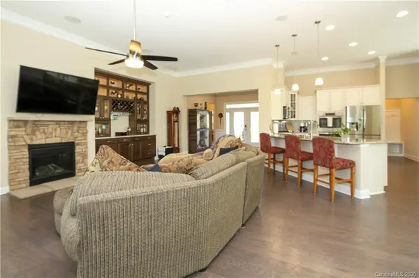 4904 Star Hill LN, Charlotte, NC 28214
