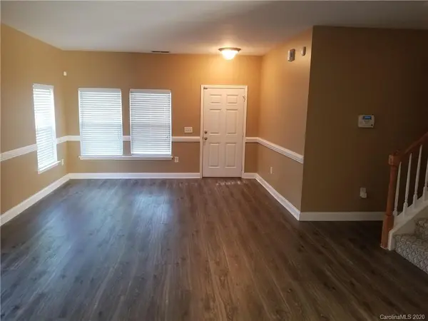 4003 Houldsworth DR, Charlotte, NC 28213