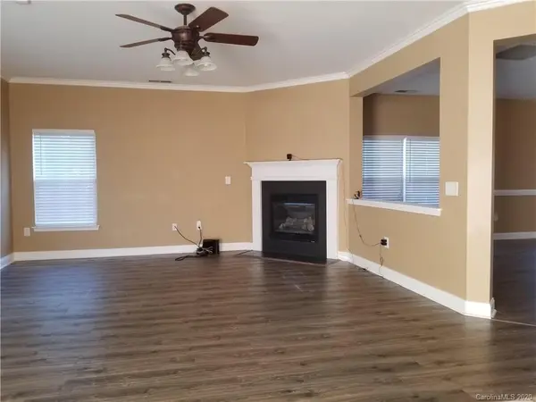 4003 Houldsworth DR, Charlotte, NC 28213