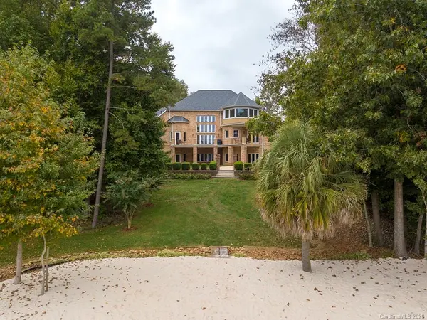 8060 Lake Providence DR, Weddington, NC 28104