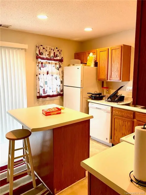 5371 Kimmerly Woods DR, Charlotte, NC 28215