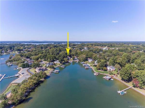 175 Bridgeport DR, Mooresville, NC 28117