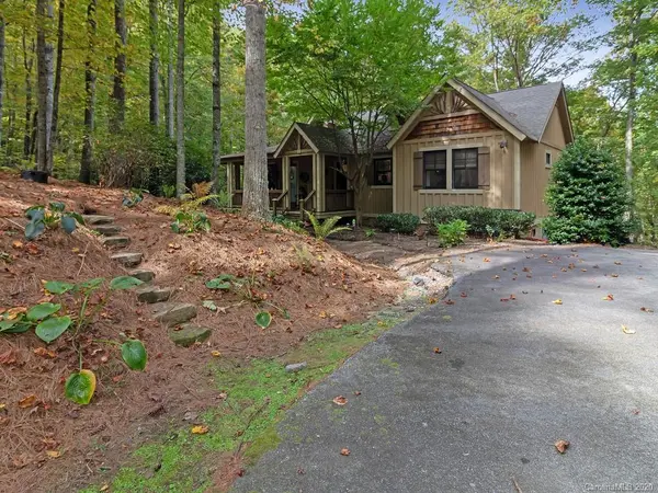9 Whispering Falls CT, Tuckasegee, NC 28783