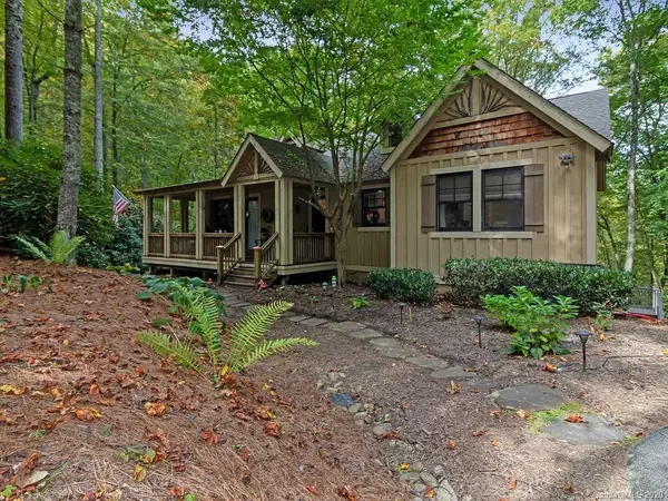 9 Whispering Falls CT, Tuckasegee, NC 28783