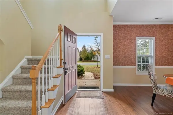 9231 Mitchell Glen DR, Charlotte, NC 28277
