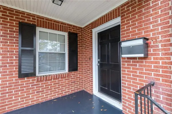 1405 11th ST NW, Hickory, NC 28601