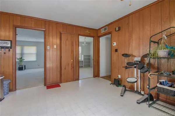 240 Cherokee LN, Salisbury, NC 28147