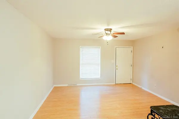 8601 Sharonbrook DR, Charlotte, NC 28210