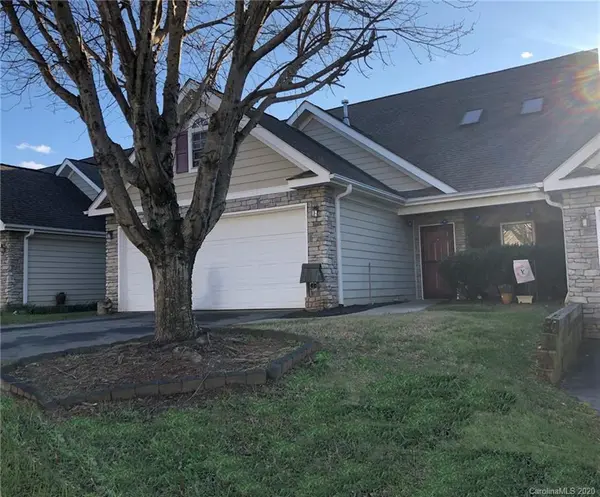 818 West Pointe DR, Asheville, NC 28806