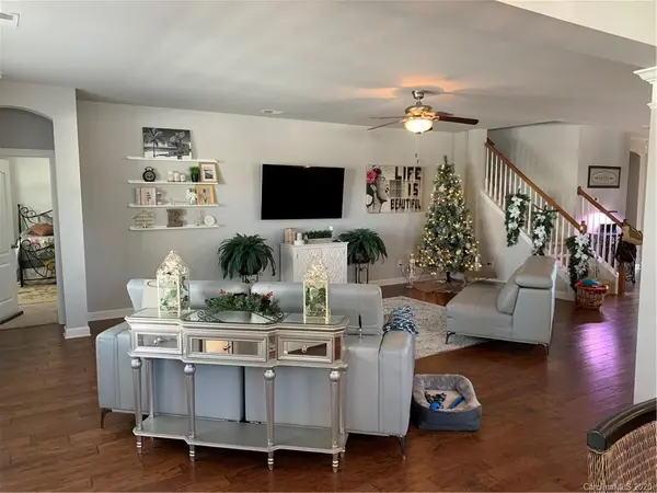 7417 Mercedes WAY, Hanahan, SC 29410