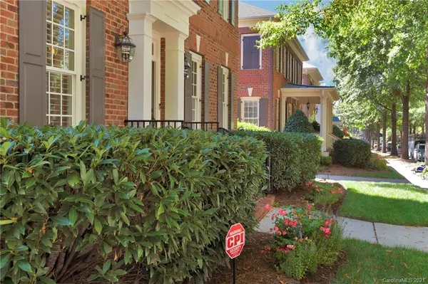 3334 Indian Meadows LN, Charlotte, NC 28210