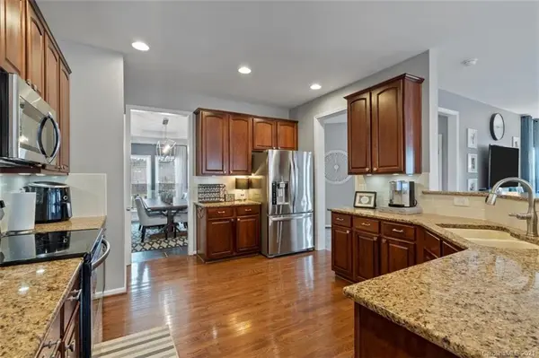 621 Springhouse PL, Lake Wylie, SC 29710