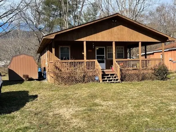 528 Westwood CIR, Waynesville, NC 28786