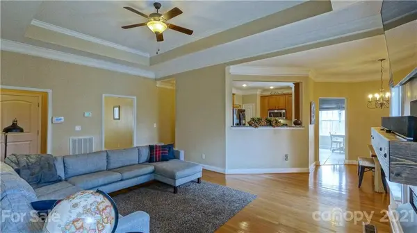 132 Logan Ridge DR, Statesville, NC 28677