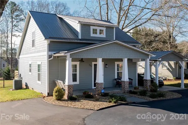 721 14th AVE NW, Hickory, NC 28601