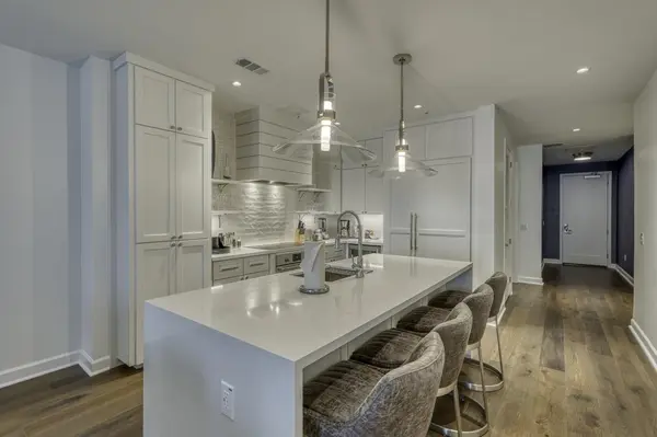 90 Island DR, Horseshoe Bay, TX 78657