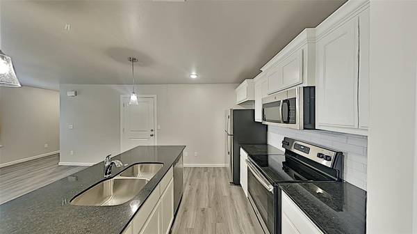 11207 Howard DR, Oklahoma City, OK 73114