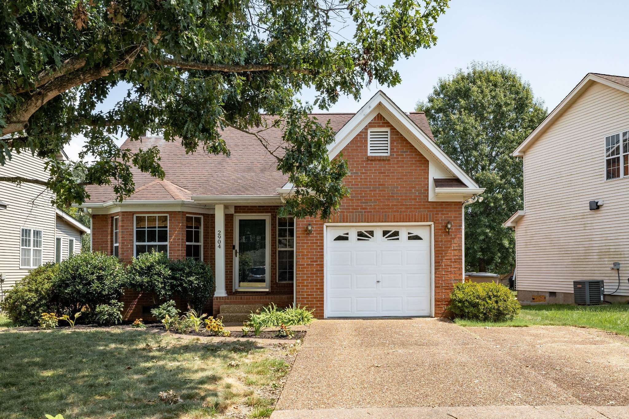 2904 River Bend Dr, Nashville, TN 37214