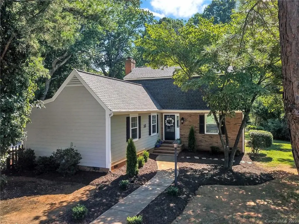 4601 Crooked Oak LN, Charlotte, NC 28226
