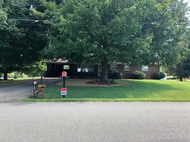 2326 24th ST NE, Hickory, NC 28601