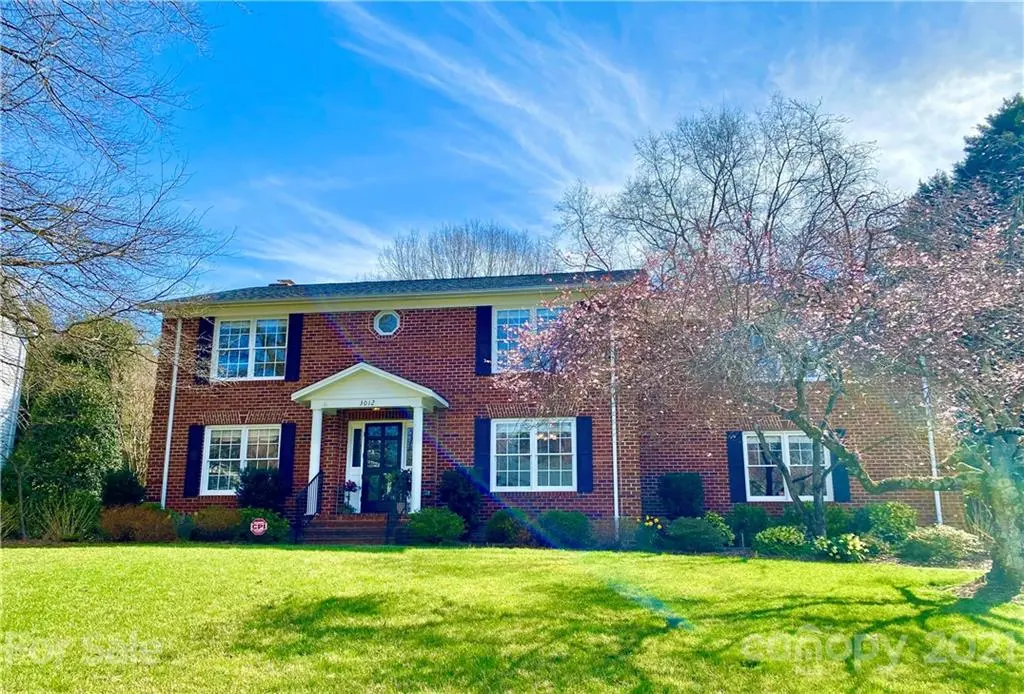 3012 9th Street PL NE, Hickory, NC 28601
