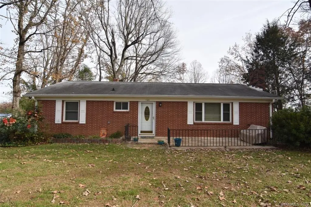 103 3rd ST SE, Hildebran, NC 28637