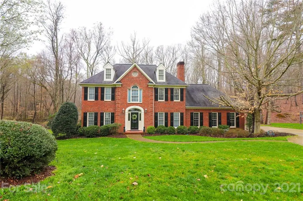 3709 Bellingham LN, Charlotte, NC 28215