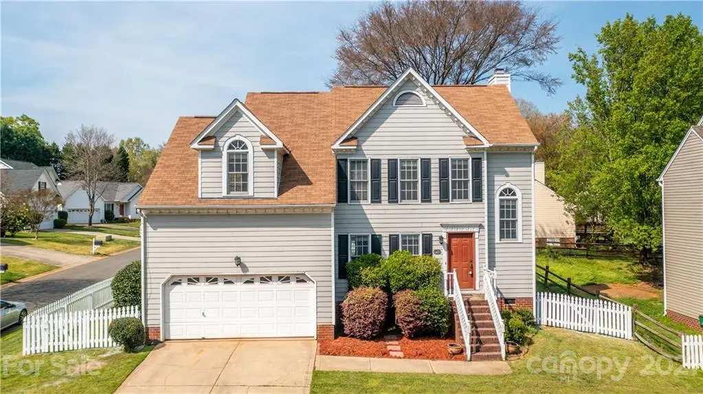 9948 Davis Lake Pkwy, Charlotte, NC 28269