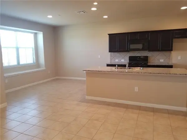 2880 Donnell DR #103, Round Rock, TX 78664
