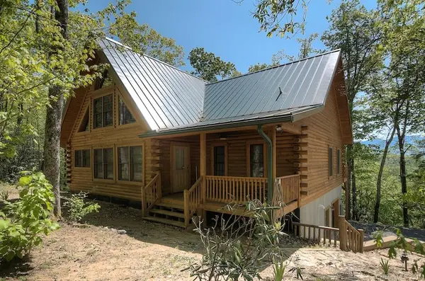 461 Rainbow Trout DR, Spruce Pine, NC 28777