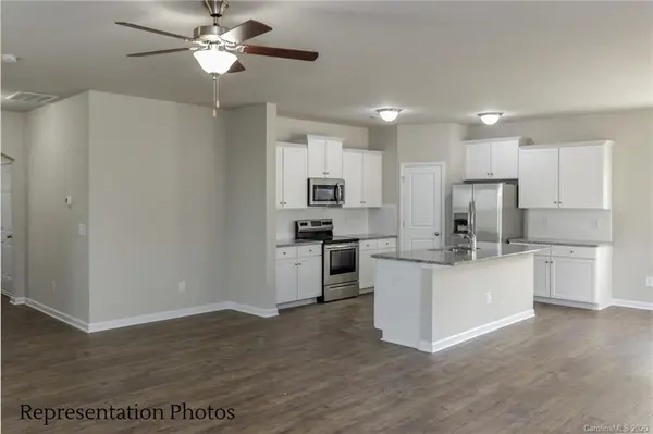 9042 Hood RD #1, Charlotte, NC 28215