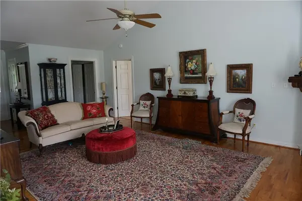 237 Linkside CT SE, Lenoir, NC 28645