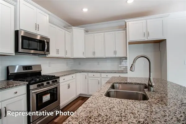6119 Hampstead Pond LN #Lot 17, Matthews, NC 28105