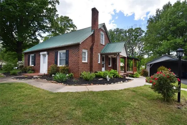 2325 Rome Jones RD, Newton, NC 28658