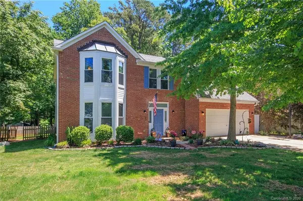 8623 Londonshire DR, Charlotte, NC 28216
