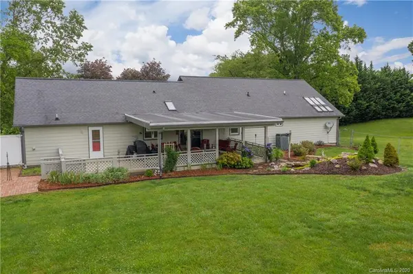 1331 Chestnut Gap RD, Hendersonville, NC 28792