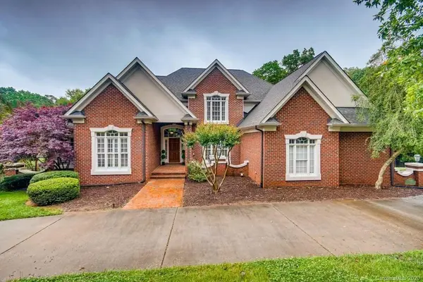 5016 Oxfordshire RD, Waxhaw, NC 28173