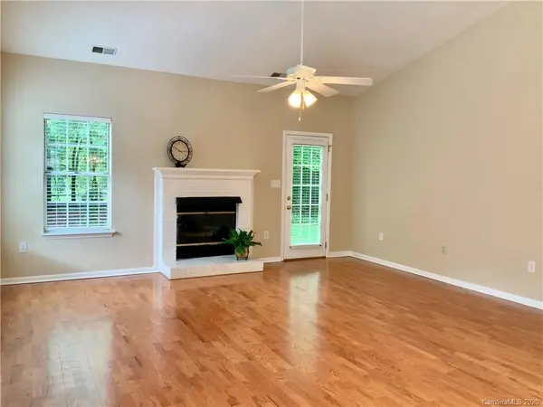 5563 Oak DR, Charlotte, NC 28216